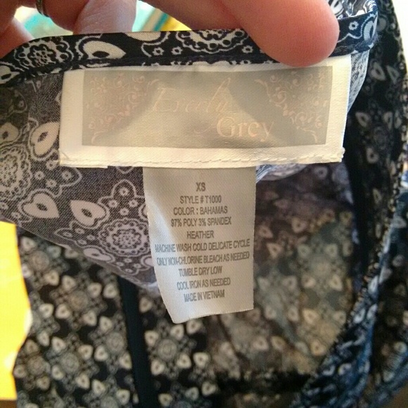 XS Maternity Top - Picture 2 of 2